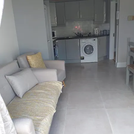 122 Bohermore, Galway City Apartment *